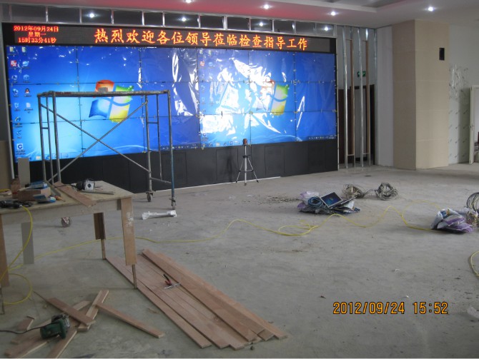 甘肃酒泉市电力局55寸LCD超窄边液晶拼接屏